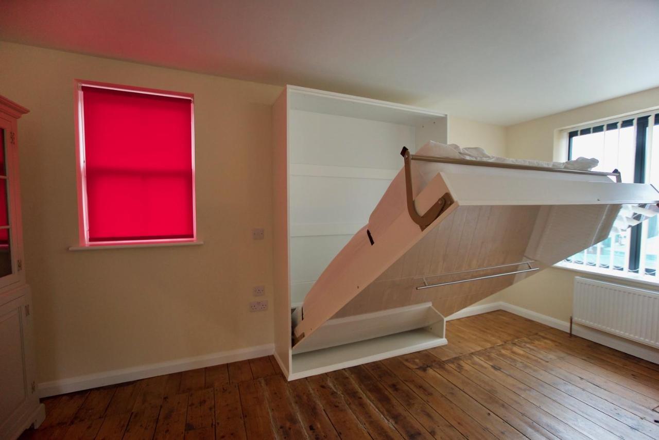 Spacious Apartment With Roof Terrace, Near The Waterfront, イプスウィッチ エクステリア 写真